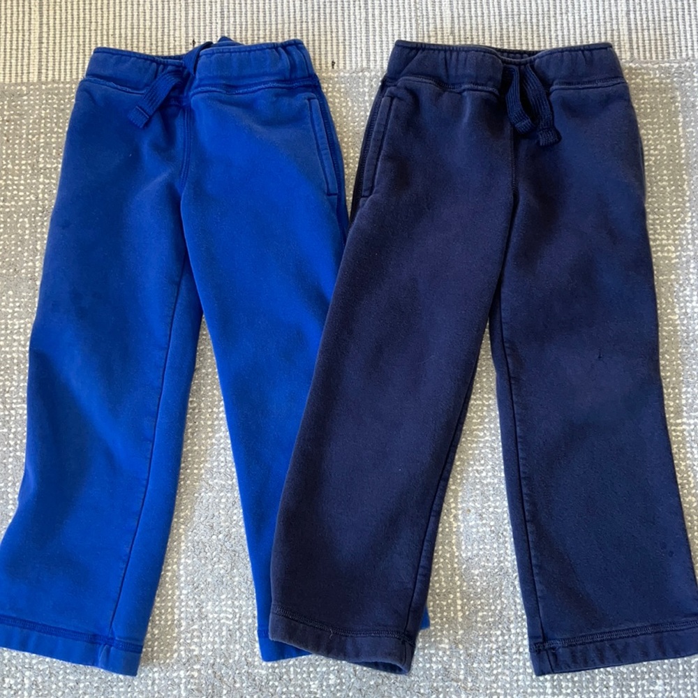 2 Ruum clothing sweatpants